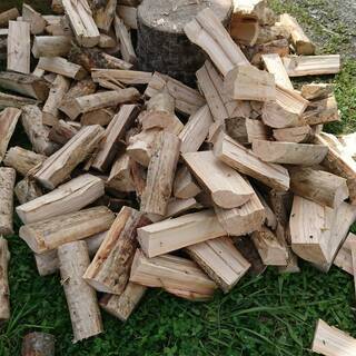 薪（針葉樹）18,000円/１㎥　★５㎥以上ご購入で送料無料（苫前から片道200km以内に限ります）★ → 売り切れました 