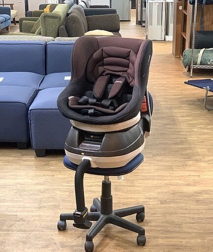 (Y)北大前! 札幌 Combi/コンビ NEROOM/ネルーム CB-UTC チャイルドシート 0-18kg 回転機能式 エッグショック 赤ちゃん 幼児用品 ベビー用品 ブラウン