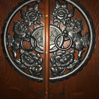 高級タンス 昔の骨董品のレプリカ見たいですが！