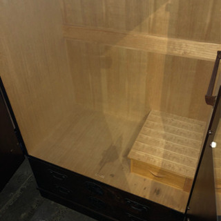 高級タンス 昔の骨董品のレプリカ見たいですが！