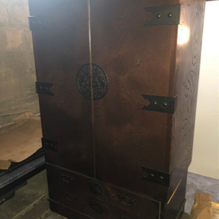高級タンス 昔の骨董品のレプリカ見たいですが！