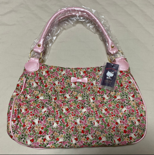 新品‼️ハローキティーハンドバッグ LIBERTY ART FABRICS