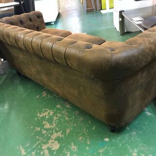 チェスターフィールドタイプソファ