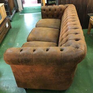 チェスターフィールドタイプソファ