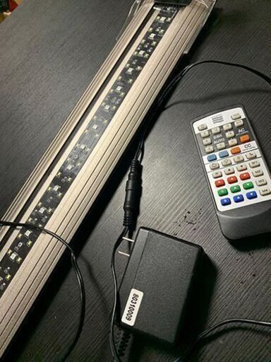 【定価より約半額】60センチ水草ライト　寿工芸 レイマックス 600