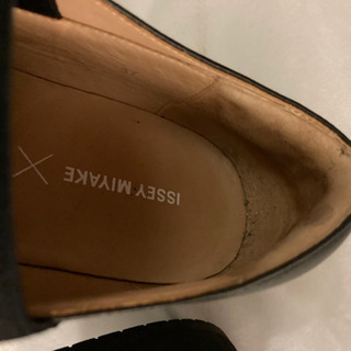 ISSEY MIYAKE×ユナイテッドヌード レザーパンプス