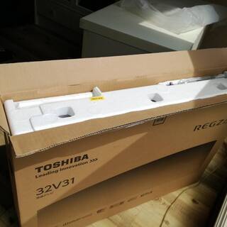 新品未使用格安　REGZA 東芝 32V型地上・BS・110度CSデジタル ハイビジョンLED液晶テレビ 32V31