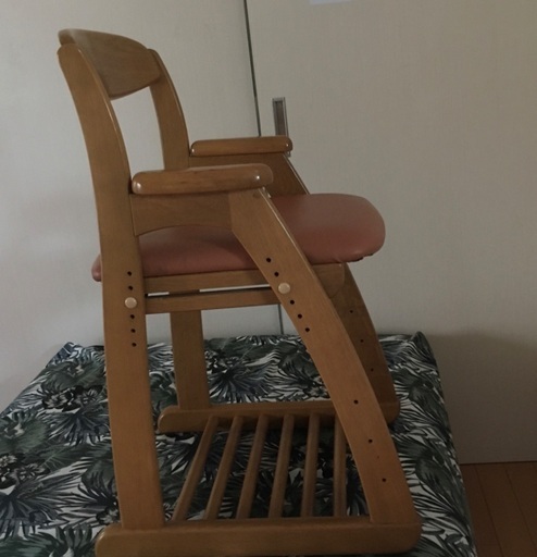 子ども　勉強　椅子　浜田工芸
