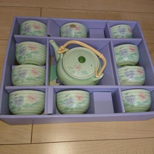 有田焼 急須 湯呑みセット みこたん 佐伯区役所前の食器 茶器 の中古あげます 譲ります ジモティーで不用品の処分