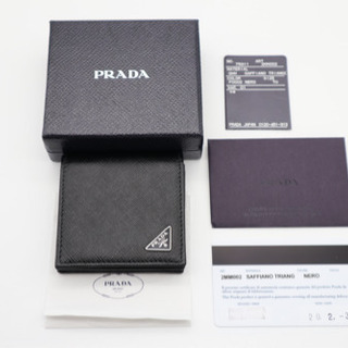 《PRADA/サフィアーノ エナメルメタル トライアングルロゴ  Sランク》 