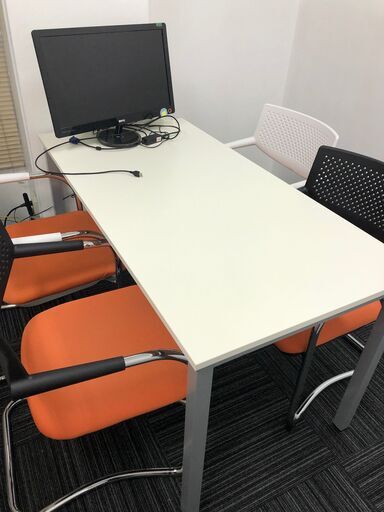 ホワイト　4名掛け　SOHO向け