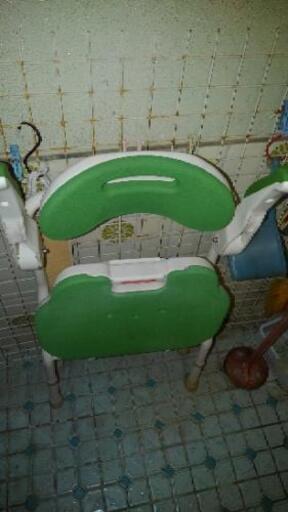 お風呂介助用の椅子です 大ボケ大将 千曲の家具の中古あげます 譲ります ジモティーで不用品の処分