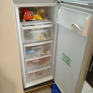 値下げ】2016年製保証付き。三菱冷凍庫 MF-U12Y-S 121L