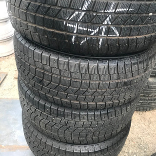 タイヤ4本セット　スタッドレス
