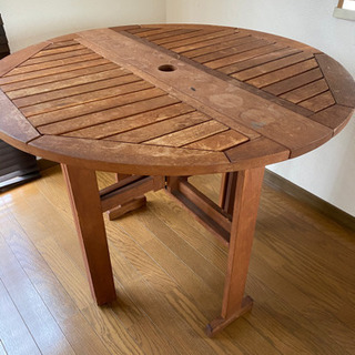 【木製★折り畳み式★パラソルテーブル】売ります
