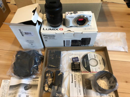 【ボディ美品+未使用レンズ】LUMIX DMC-GF6 Wifi 自撮りSDカード付き