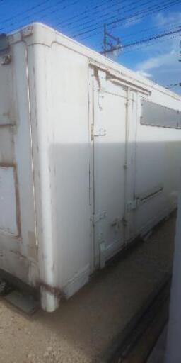 【横扉付き】【3t車でも配送可】保冷コンテナ 長さ約445cm×幅207cm×高さ225cmくらい 匝瑳市発 配送可 30905 横扉付き】【3t車でも配送可】保冷コンテナ 長さ約445cm×幅207cm×高さ