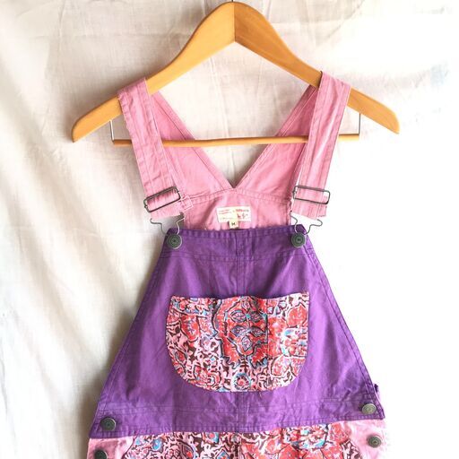 古着オールインワン サロペットスカート 紫 サイケ花柄 派手 奇抜 個性