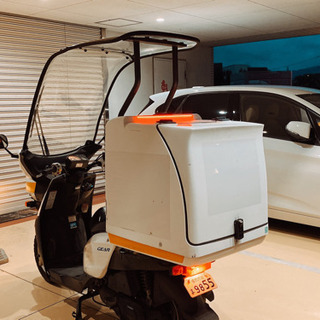 屋根、BOX付きバイク GEAR 配達バイク 50cc