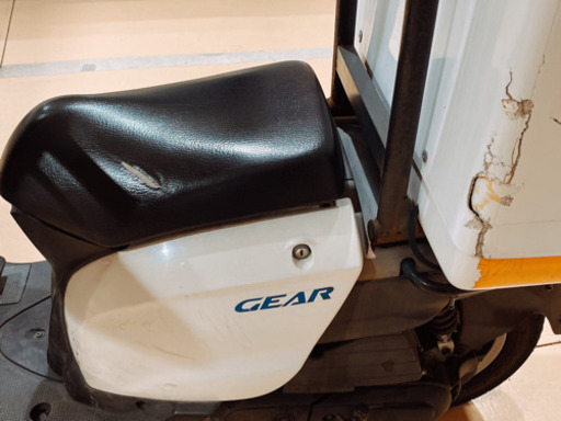 屋根、BOX付きバイク GEAR 配達バイク 50cc