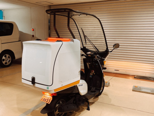 屋根、BOX付きバイク GEAR 配達バイク 50cc