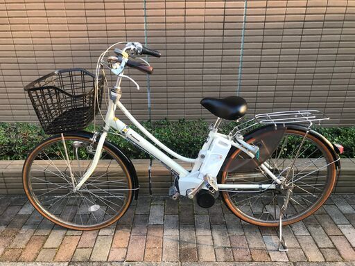 ほぼ新品バッテリ（8.9Ah）付き　パナソニックビビ26インチ　アイボリー