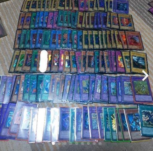 取引中  遊☆戯☆王カード 遊戯王♪引退品 まとめていかがですか？初期多数！