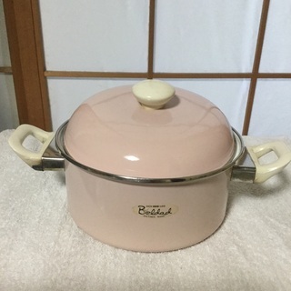 ホーロー鍋(ピンク)