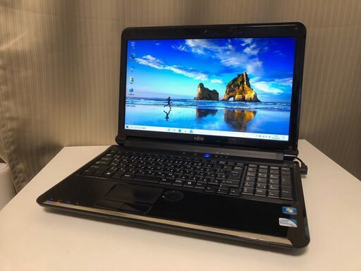 【カメラ搭載・テレワーク等にも使えるFujitsu製ノートPC】Pentium P6200 メモリ2GB HDD160GB DVDスーパーマルチ WiFi搭載 Win10 Home