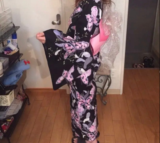 浴衣セット 蝶々 ピンク 黒 - 福岡県の服/ファッション