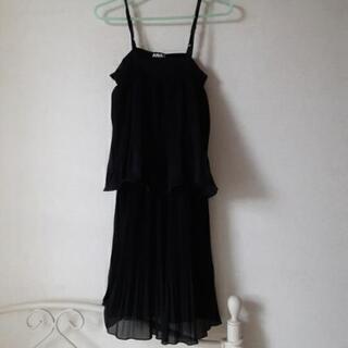 ANAPの黒のドレス