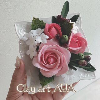 粘土のお花でフラワーアレンジ