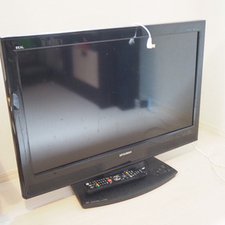 [取引確定]2009年型 32型液晶テレビ＋リモコン(一部破損)