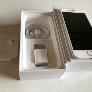 値下げ！美品！！docomoのiphone8シルバー64GB(simロック解除済み)