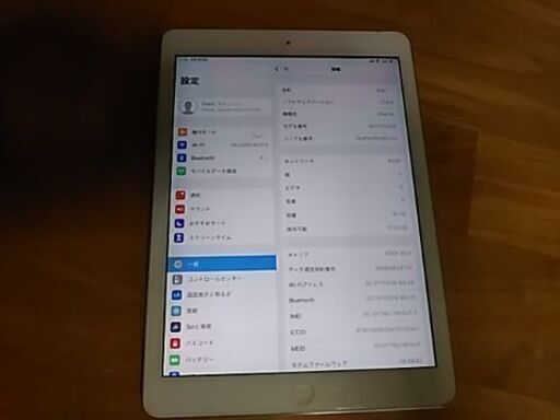 au　Apple　iPad　Air 1　A1475　16GB
