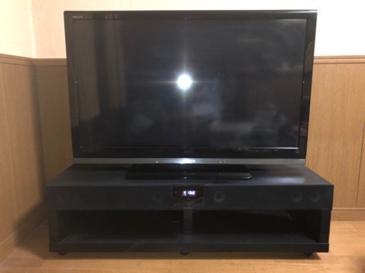 東芝液晶テレビ46型と大型スピーカー付きのテレビ台