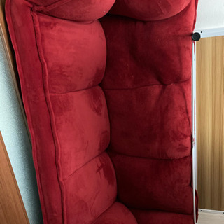 赤のソファベッド