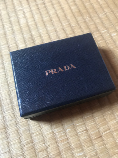 PRADA名刺入れ ほぼ未使用新品