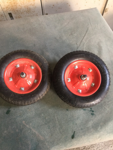一輪車のタイヤ 2本です ケンジ 三木のその他の中古あげます 譲ります ジモティーで不用品の処分 一輪車のタイヤ 2本です ケンジ 三木のその他の中古あげます 譲ります ジモティーで不用品の処分