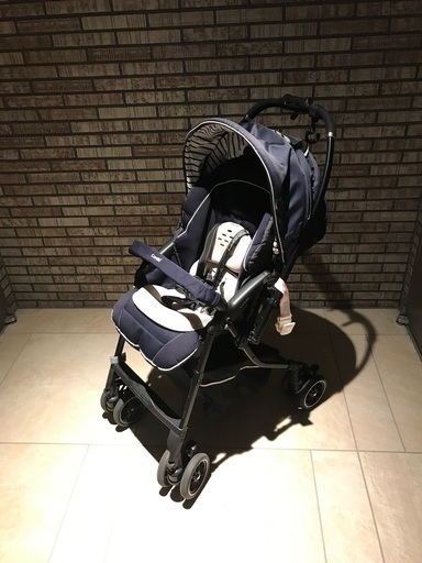 コンビ　ベビーカー　メチャカルハンディ　オート4キャス　エッグショック