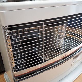 ◆トヨトミ TOYOTOMI 半密閉式石油ストーブ 煙突式 HR-650F 2016年製◆