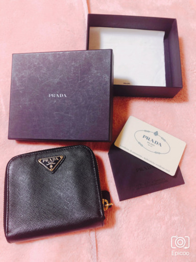 PRADA 二つ折財布