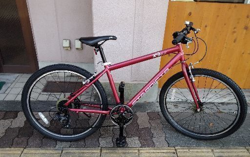 美品☆STRADISTA[ストラディスタ]Xｰ3 26吋 (MTB)クロスバイク アルミ/7speed/レッド