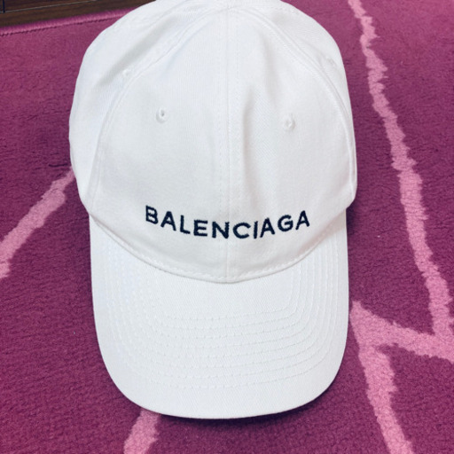 BALENCIAGA バレンシアガ キャップ　白　新品に近い