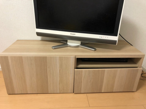 木目がお洒落なテレビ台