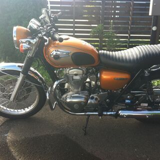 カワサキ W800 ディーラー整備　ETC　グリップヒーター　エンジンガード付き　平成23年3月初年度登録