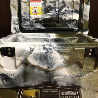 　ICELAND アイスランド クーラーボックス　サイズ20QT 交渉中