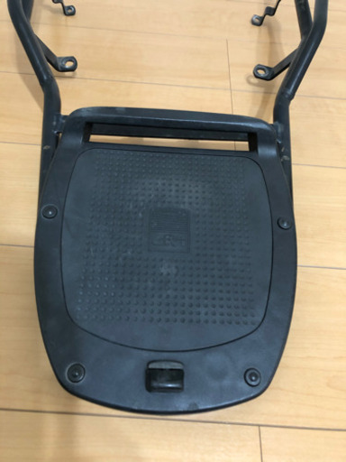 ヤマハ マジェスティ125用 DCRリアキャリア GIVIのベース付き ...