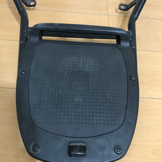 ヤマハ　マジェスティ125用　DCRリアキャリア　GIVIのベース付き