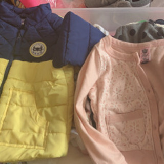 子供服200着以上と靴大量、帽子、水着